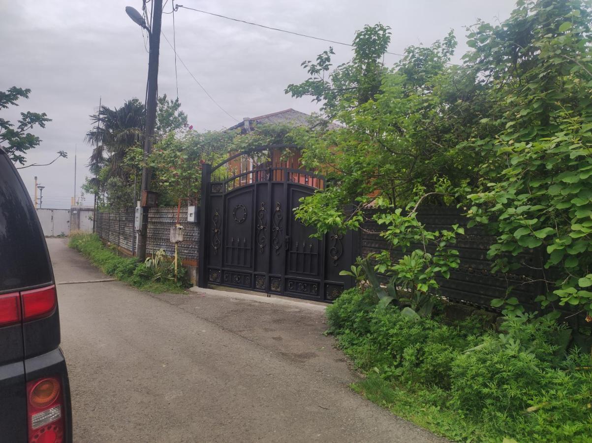 Private House In Batumi Hotel Exterior photo